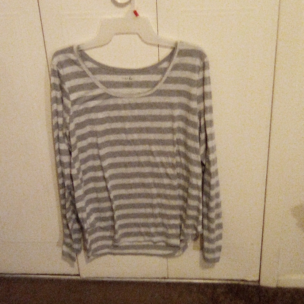 Long sleeve t-shirt